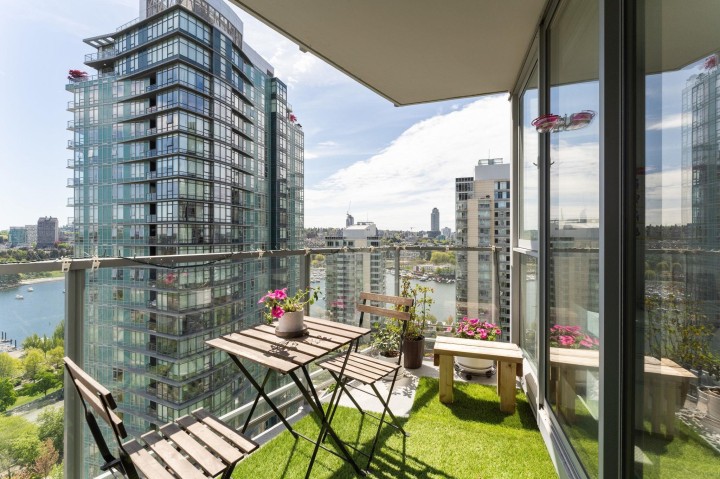 Photo 1 at 2201 - 1408 Strathmore Mews, Yaletown, Vancouver West