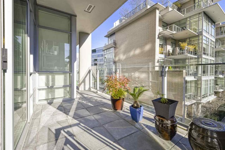 Photo 12 at 310 - 1616 Columbia Street, False Creek, Vancouver West