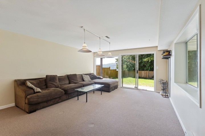 Photo 28 at 3908 Blantyre Place, Roche Point, North Vancouver