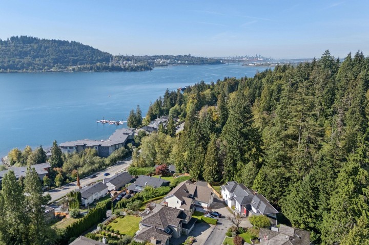 Photo 34 at 3908 Blantyre Place, Roche Point, North Vancouver