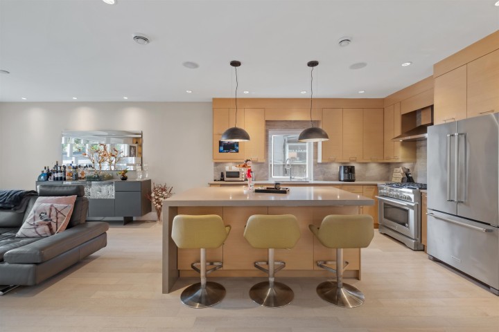 Photo 7 at 1033 Prospect Avenue, Canyon Heights NV, North Vancouver