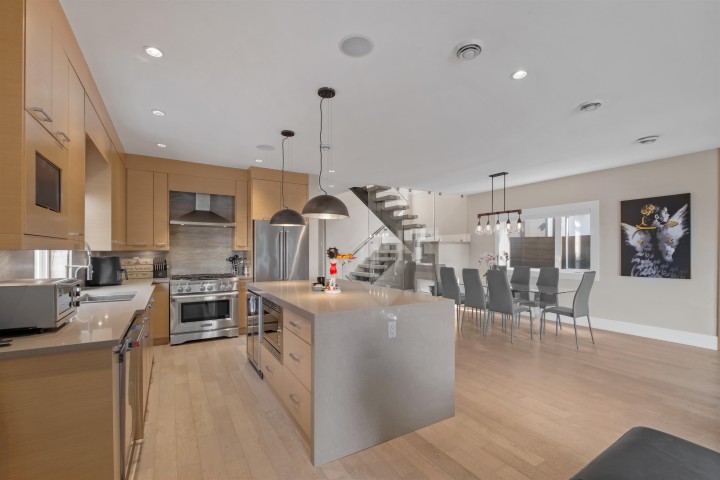 Photo 8 at 1033 Prospect Avenue, Canyon Heights NV, North Vancouver