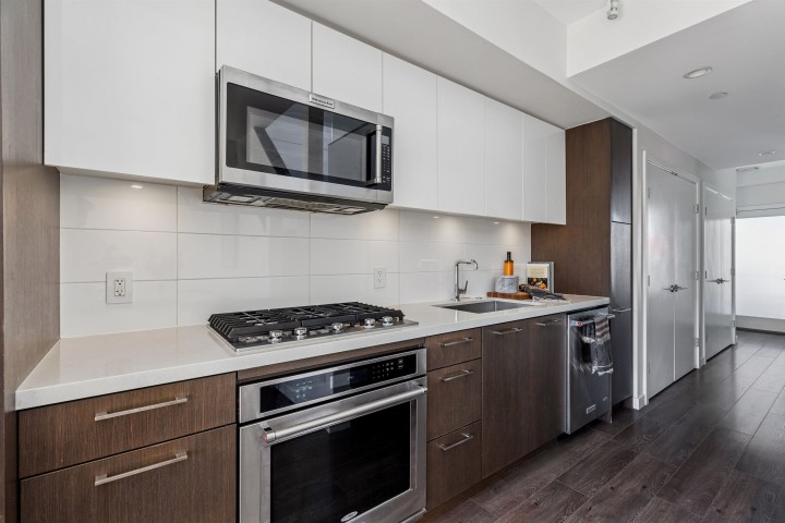 Photo 12 at 605 - 417 Great Northern Way, Strathcona, Vancouver East