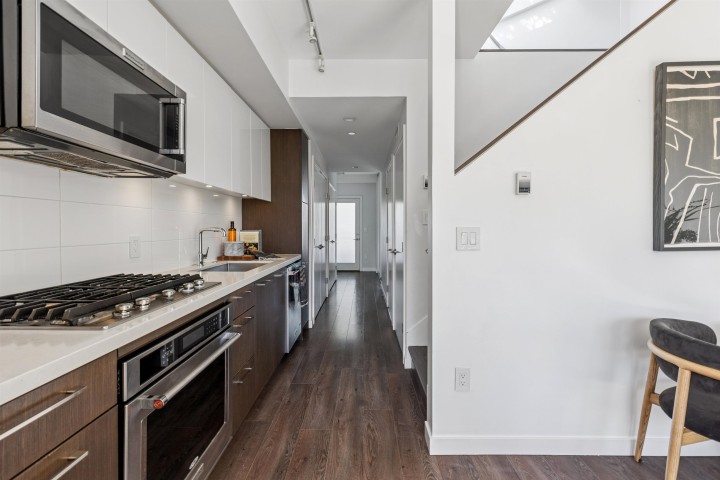 Photo 14 at 605 - 417 Great Northern Way, Strathcona, Vancouver East