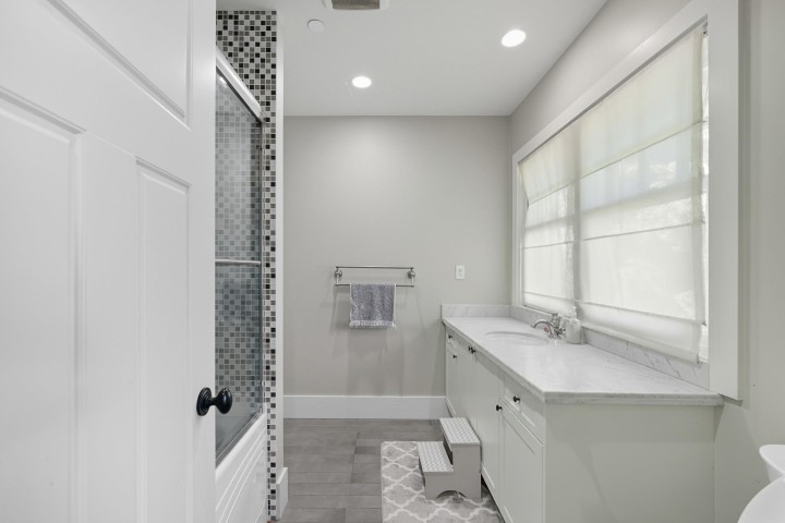 Photo 31 at 1350 W 15th Avenue, Shaughnessy, Vancouver West