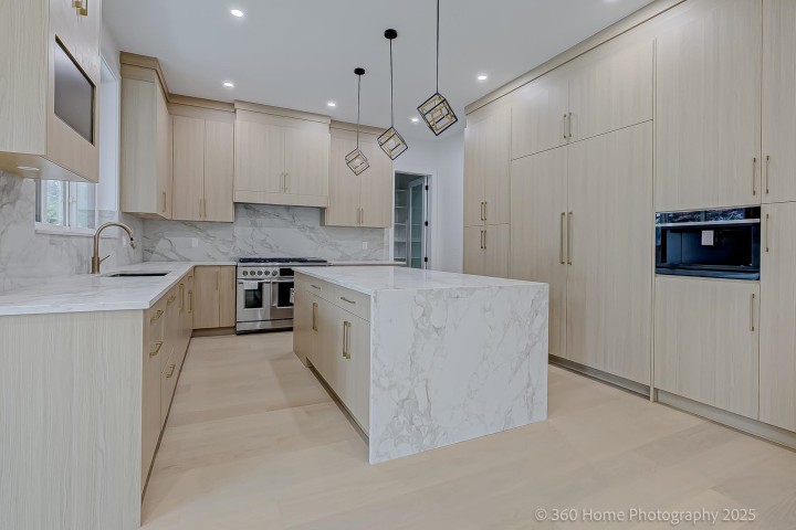 Photo 7 at 3252 Allan Road, Lynn Valley, North Vancouver