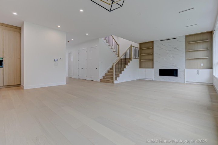 Photo 3 at 3252 Allan Road, Lynn Valley, North Vancouver