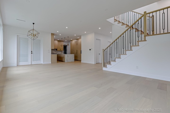 Photo 4 at 3252 Allan Road, Lynn Valley, North Vancouver