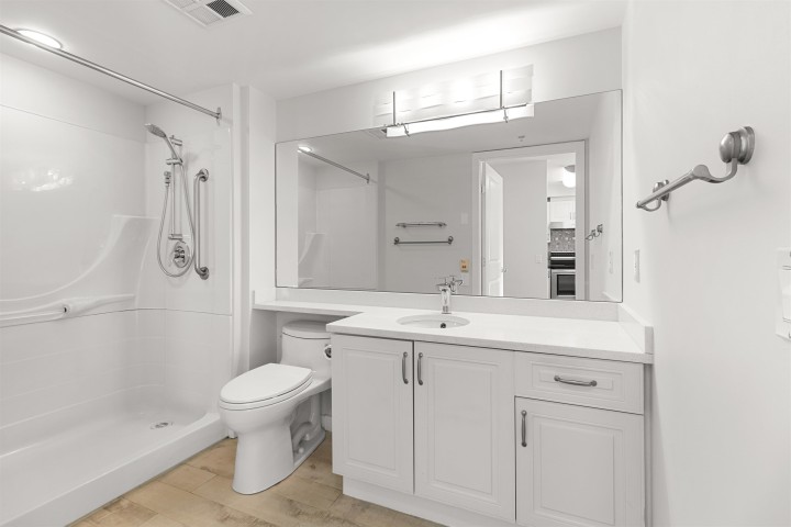 Photo 4 at 715 - 2799 Yew Street, Kitsilano, Vancouver West