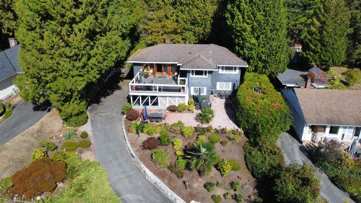 Photo 2 at 1249 Nepal Crescent, Ambleside, West Vancouver