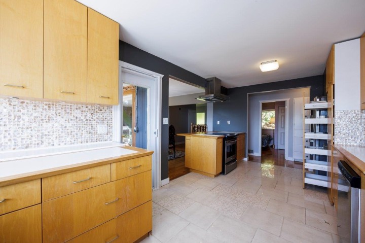 Photo 10 at 1249 Nepal Crescent, Ambleside, West Vancouver