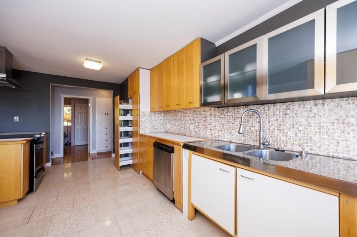 Photo 11 at 1249 Nepal Crescent, Ambleside, West Vancouver