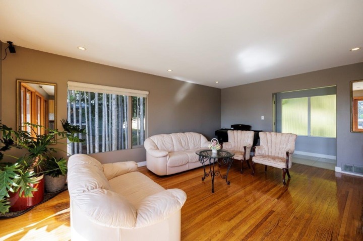 Photo 8 at 1249 Nepal Crescent, Ambleside, West Vancouver