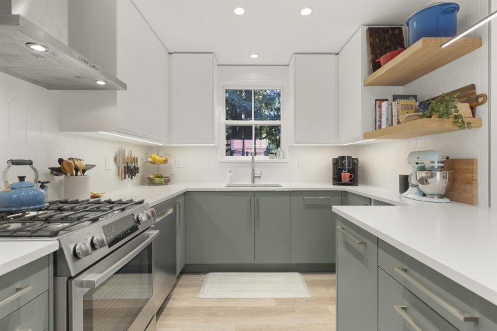 Photo 1 at 1676 Victoria Drive, Grandview Woodland, Vancouver East