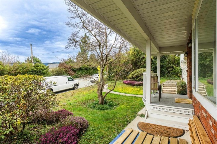 Photo 25 at 100 E Kensington Road, Upper Lonsdale, North Vancouver