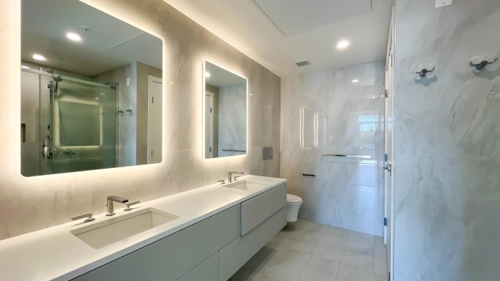 Photo 16 at 205 - 1331 Marine Drive, Ambleside, West Vancouver