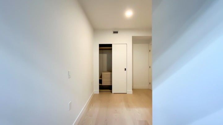 Photo 20 at 205 - 1331 Marine Drive, Ambleside, West Vancouver