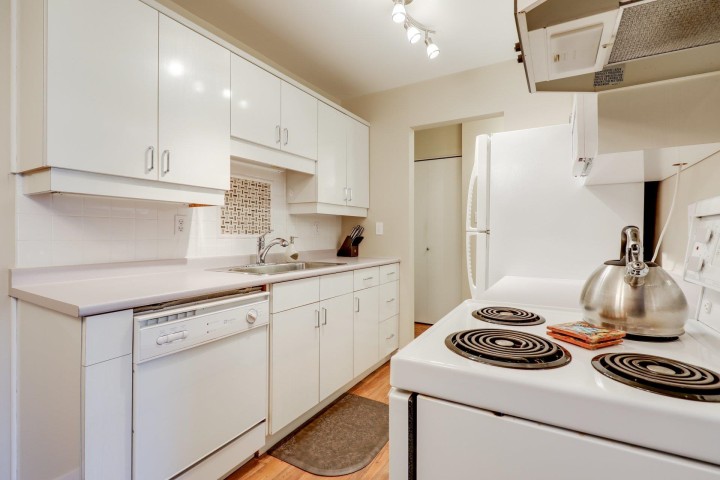 Photo 6 at 302 - 330 E 1st Street, Lower Lonsdale, North Vancouver