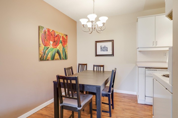 Photo 4 at 302 - 330 E 1st Street, Lower Lonsdale, North Vancouver