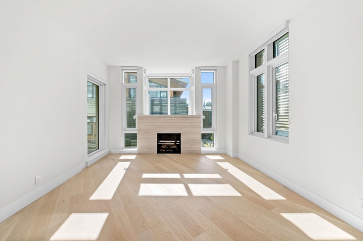 Photo 4 at 404 - 6699 Nelson Avenue, Horseshoe Bay WV, West Vancouver