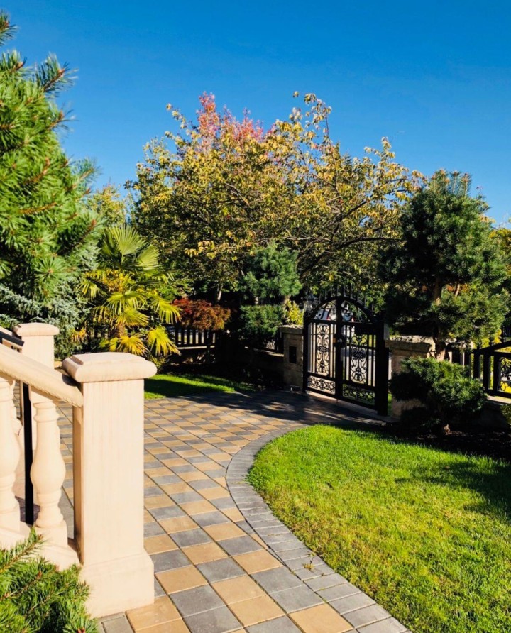 Photo 5 at 1291 W 50th Avenue, South Granville, Vancouver West