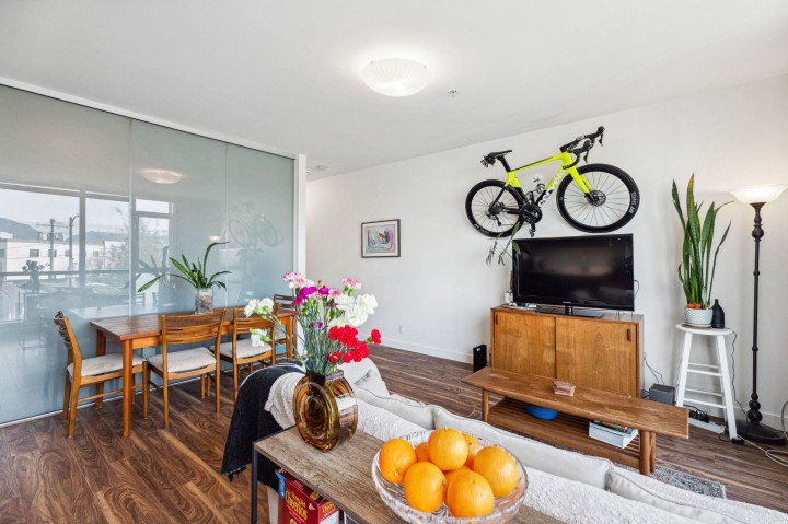 Photo 6 at 213 - 2511 Quebec Street, Mount Pleasant VE, Vancouver East