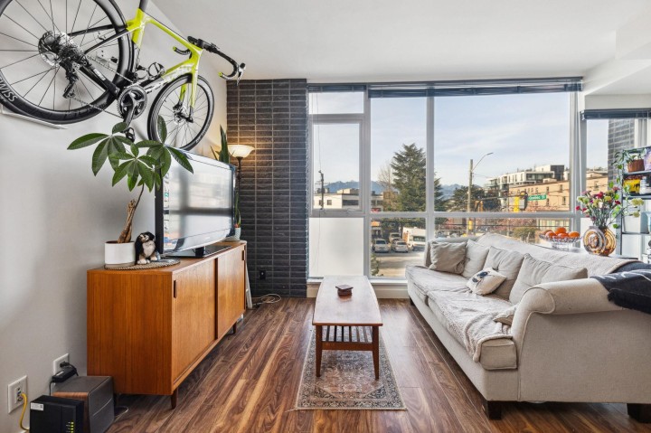 Photo 3 at 213 - 2511 Quebec Street, Mount Pleasant VE, Vancouver East