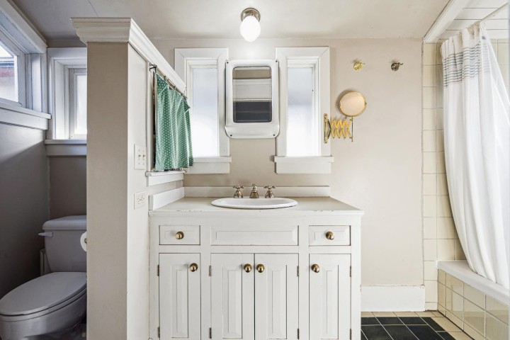 Photo 31 at 341 W 22nd Street, Central Lonsdale, North Vancouver