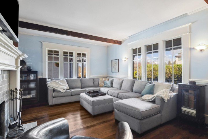 Photo 4 at 341 W 22nd Street, Central Lonsdale, North Vancouver