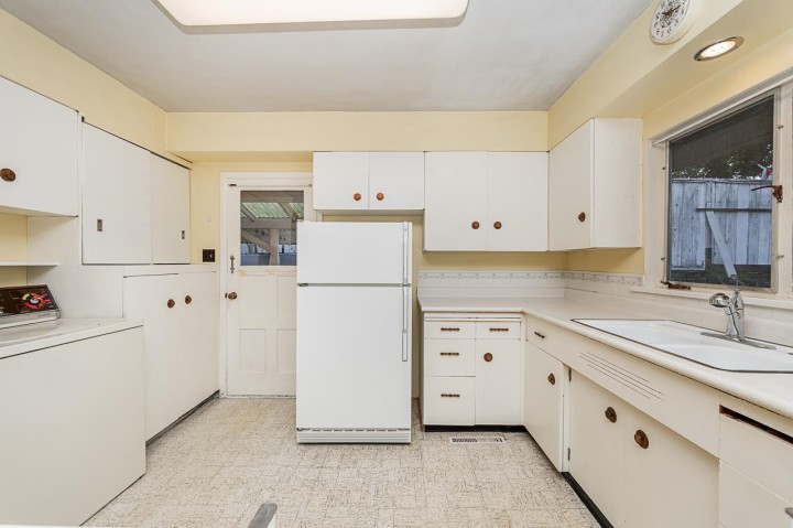 Photo 12 at 723 Handsworth Road, Forest Hills NV, North Vancouver