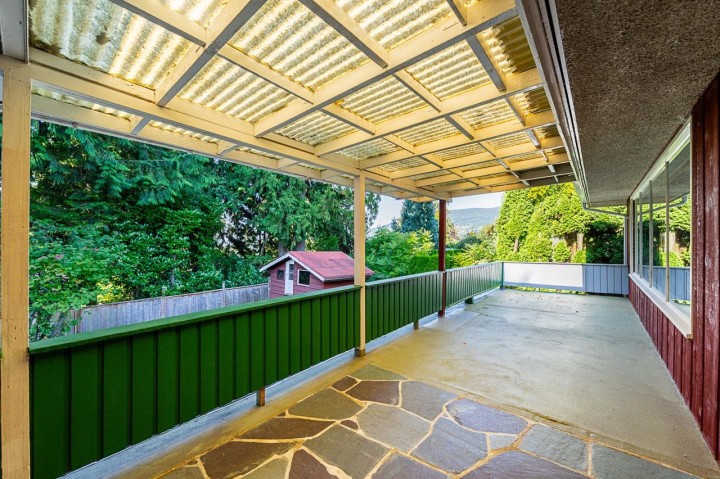 Photo 10 at 723 Handsworth Road, Forest Hills NV, North Vancouver