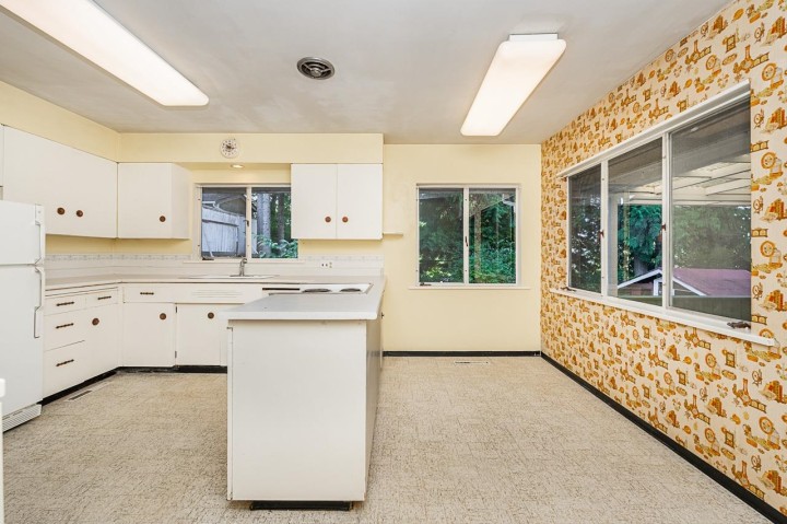 Photo 11 at 723 Handsworth Road, Forest Hills NV, North Vancouver