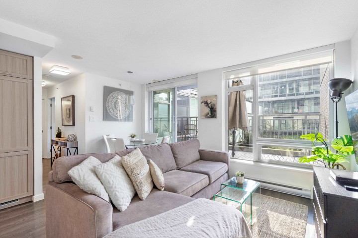 Photo 1 at 303 - 5665 Boundary Road, Collingwood VE, Vancouver East