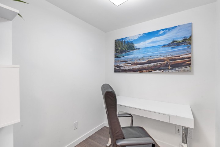 Photo 14 at 303 - 5665 Boundary Road, Collingwood VE, Vancouver East