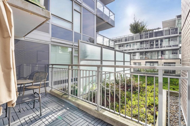 Photo 11 at 303 - 5665 Boundary Road, Collingwood VE, Vancouver East