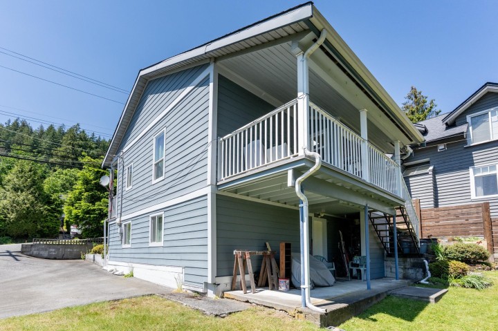 Photo 13 at 4370 Mountain Highway, Lynn Valley, North Vancouver