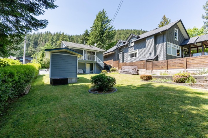 Photo 12 at 4370 Mountain Highway, Lynn Valley, North Vancouver