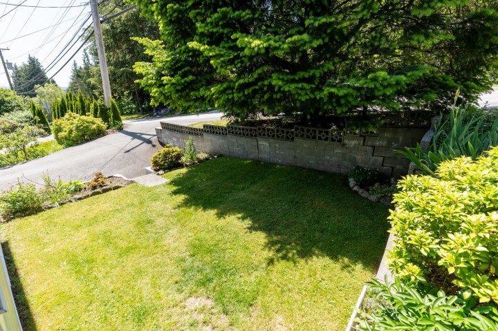 Photo 10 at 4370 Mountain Highway, Lynn Valley, North Vancouver