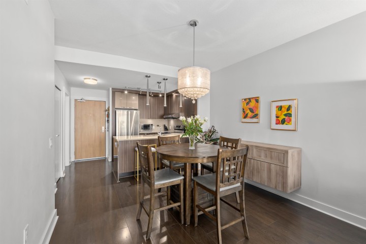 Photo 5 at 305 - 733 W 14th Street, Mosquito Creek, North Vancouver