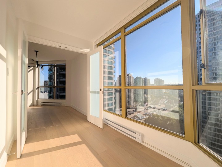 Photo 4 at 1903 - 867 Hamilton Street, Downtown VW, Vancouver West