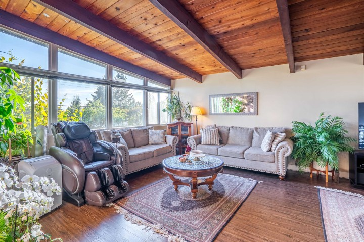 Photo 4 at 622 Croydon Place, Upper Delbrook, North Vancouver