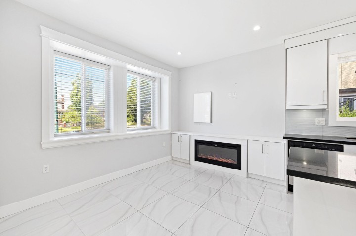 Photo 23 at 1 - 2430 E 41 Avenue, Killarney VE, Vancouver East