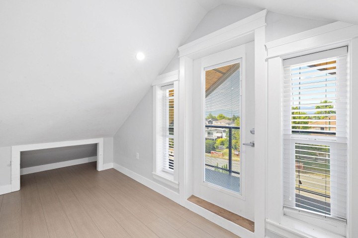 Photo 27 at 1 - 2430 E 41 Avenue, Killarney VE, Vancouver East