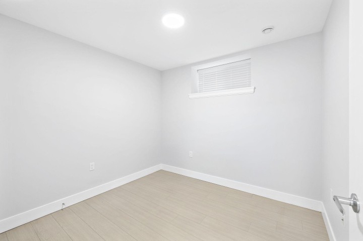 Photo 17 at 1 - 2430 E 41 Avenue, Killarney VE, Vancouver East