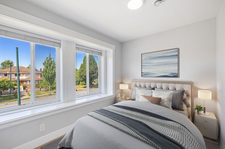 Photo 12 at 1 - 2430 E 41 Avenue, Killarney VE, Vancouver East