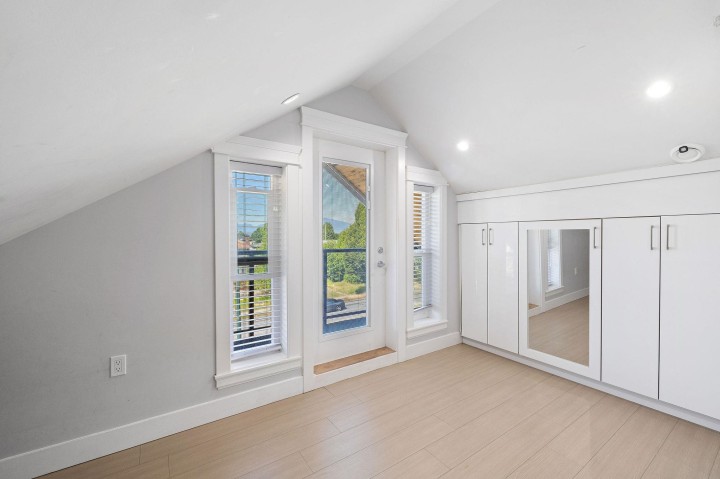 Photo 24 at 1 - 2430 E 41 Avenue, Killarney VE, Vancouver East