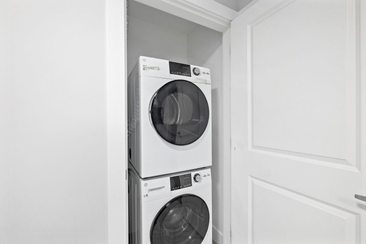 Photo 18 at 1 - 2430 E 41 Avenue, Killarney VE, Vancouver East