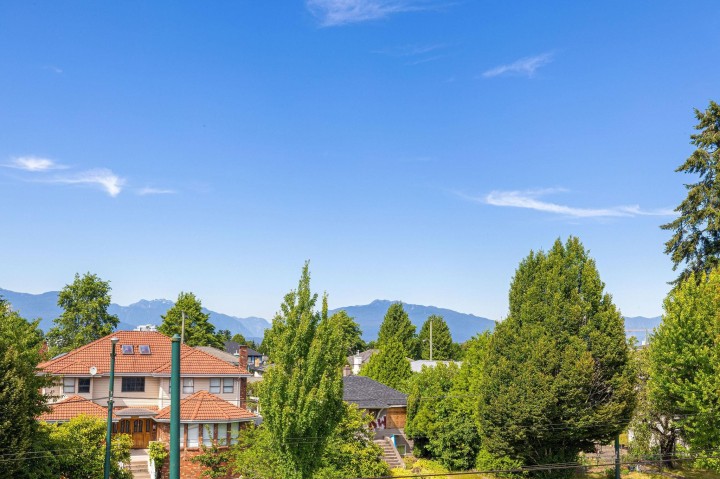 Photo 19 at 1 - 2430 E 41 Avenue, Killarney VE, Vancouver East