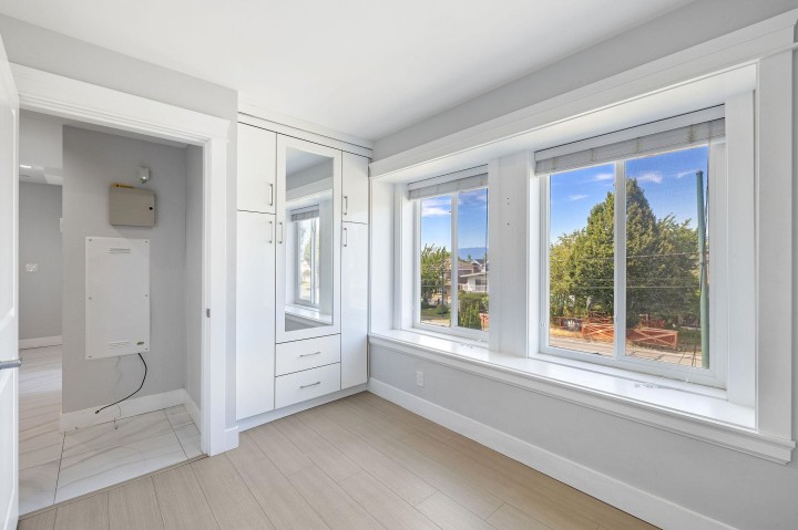 Photo 25 at 1 - 2430 E 41 Avenue, Killarney VE, Vancouver East