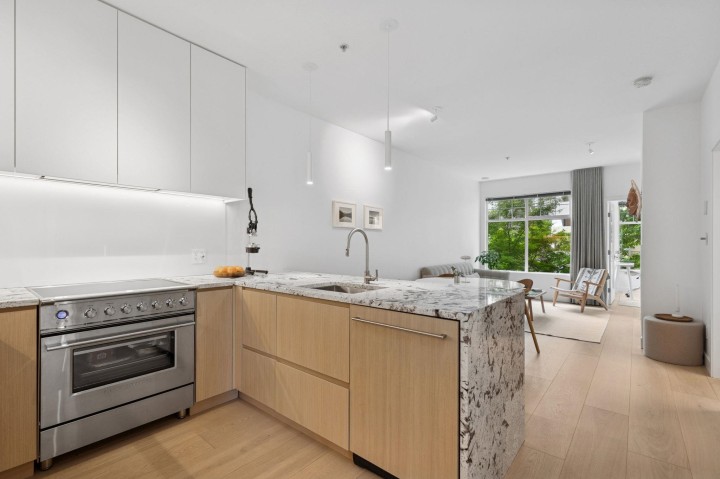 Photo 1 at 302 - 1388 Nelson Street, West End VW, Vancouver West